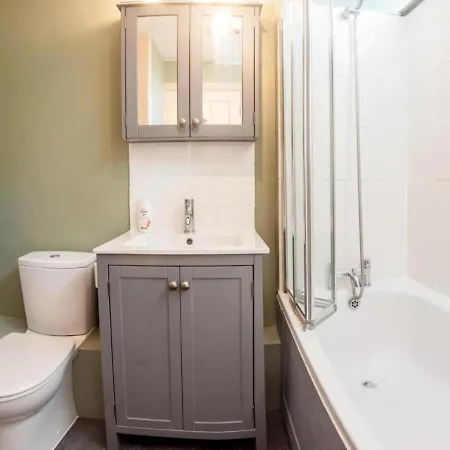 Sunny And Bright 1 Bed Apartment In Londra Esterno foto