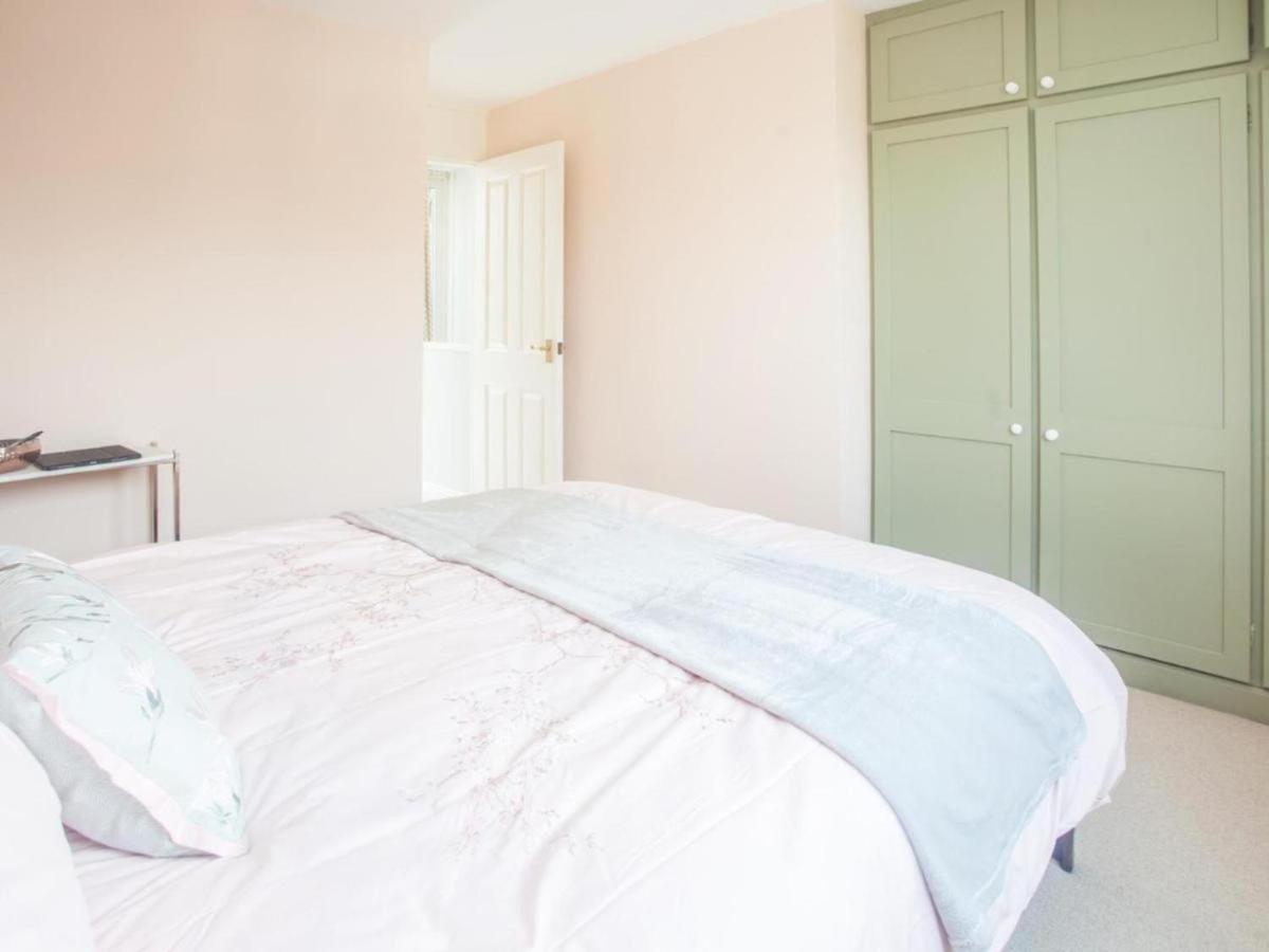 Sunny And Bright 1 Bed In Londres