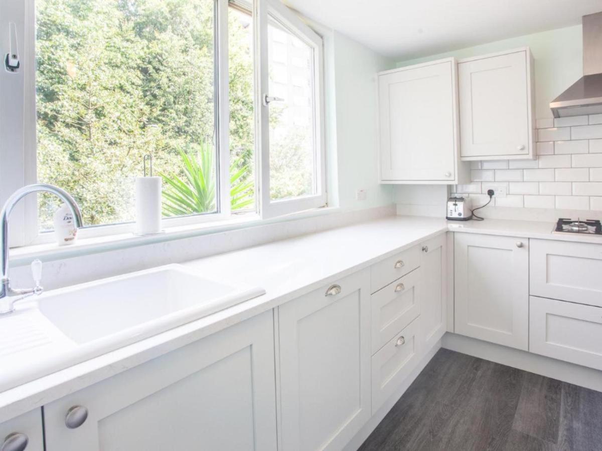 Sunny And Bright 1 Bed In
