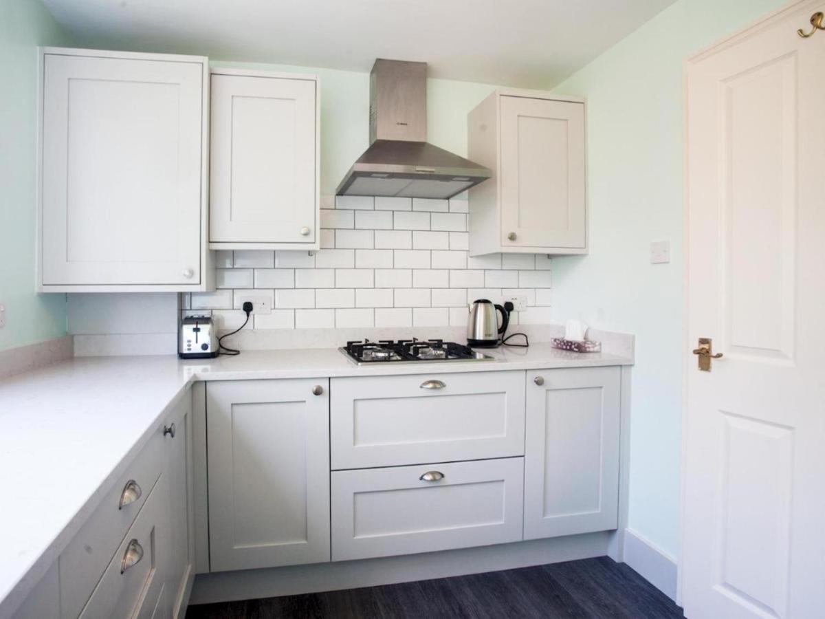 Sunny And Bright 1 Bed In Appartement